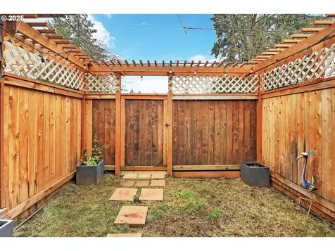 983 Monroe Street Eugene OR 97402