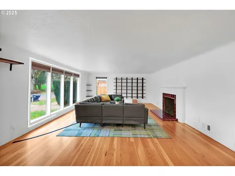 983 Monroe Street Eugene OR 97402