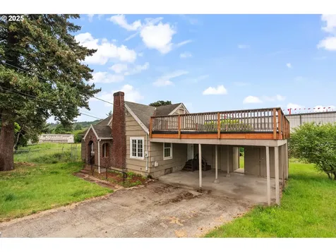 8256 SE Lambert Street Portland OR 97266