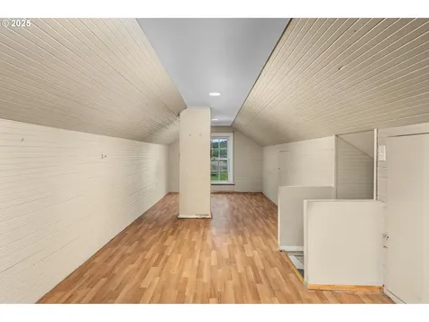 8256 SE Lambert Street Portland OR 97266