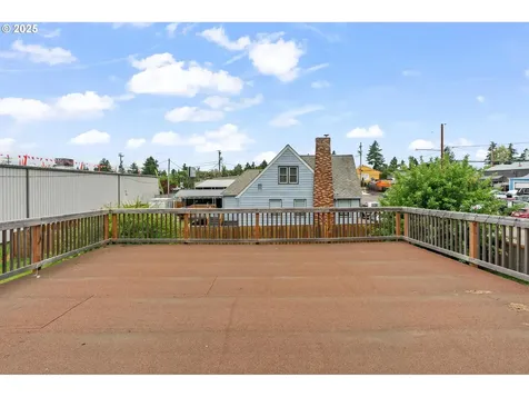 8256 SE Lambert Street Portland OR 97266