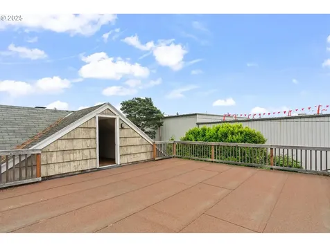 8256 SE Lambert Street Portland OR 97266