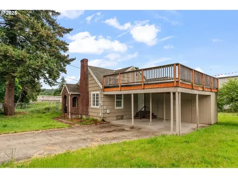 8256 SE Lambert Street Portland OR 97266