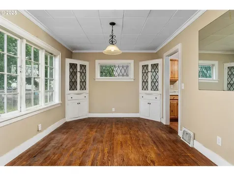8256 SE Lambert Street Portland OR 97266