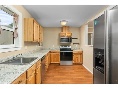 8256 SE Lambert Street Portland OR 97266