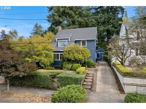 2827 NE Fremont Street Portland OR 97212