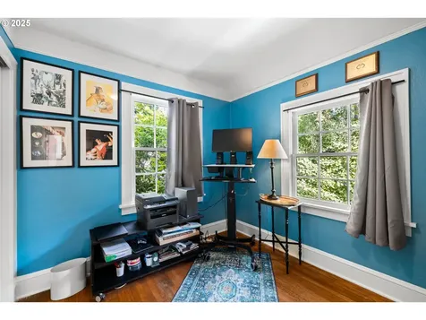 2827 NE Fremont Street Portland OR 97212