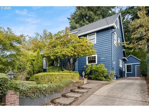 2827 NE Fremont Street Portland OR 97212
