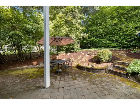 2827 NE Fremont Street Portland OR 97212