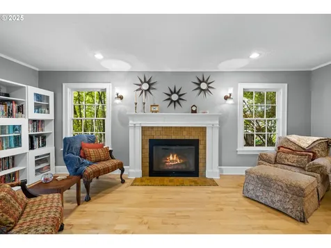 2827 NE Fremont Street Portland OR 97212