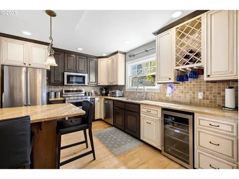 2827 NE Fremont Street Portland OR 97212