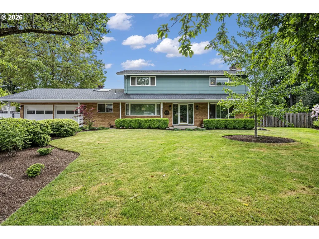 4851 Thunderbird Street Eugene OR 97404