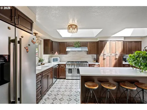 4851 Thunderbird Street Eugene OR 97404