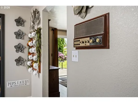 4851 Thunderbird Street Eugene OR 97404
