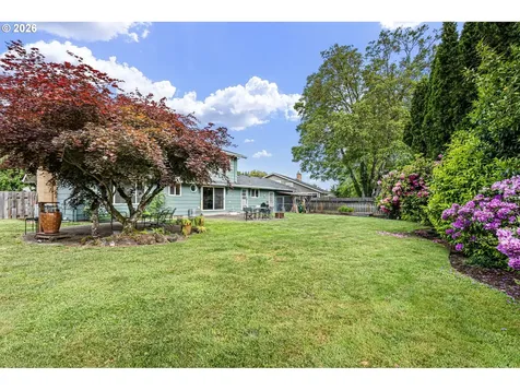 4851 Thunderbird Street Eugene OR 97404