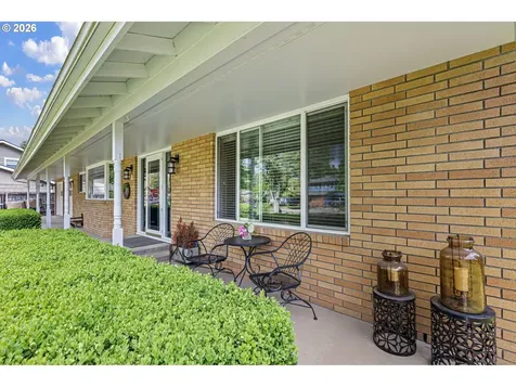 4851 Thunderbird Street Eugene OR 97404