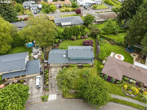 4851 Thunderbird Street Eugene OR 97404