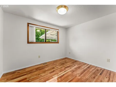 1925 NW Sunberry Drive Roseburg OR 97471