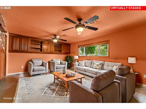 1925 NW Sunberry Drive Roseburg OR 97471