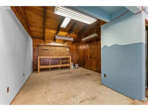 1925 NW Sunberry Drive Roseburg OR 97471