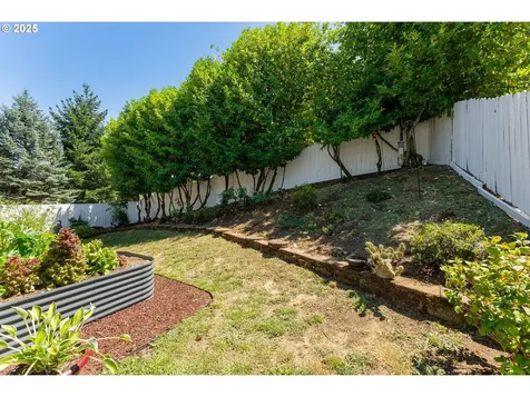 1925 NW Sunberry Drive Roseburg OR 97471
