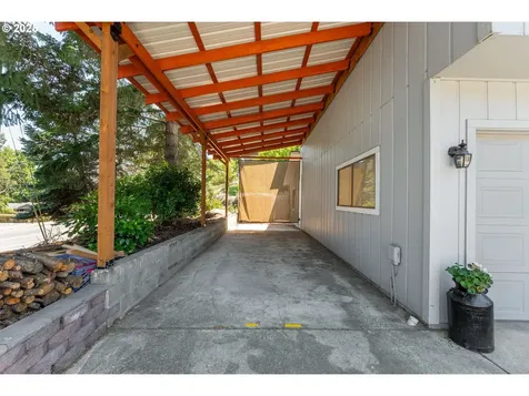 1925 NW Sunberry Drive Roseburg OR 97471