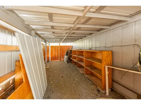 1925 NW Sunberry Drive Roseburg OR 97471