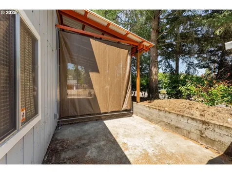 1925 NW Sunberry Drive Roseburg OR 97471