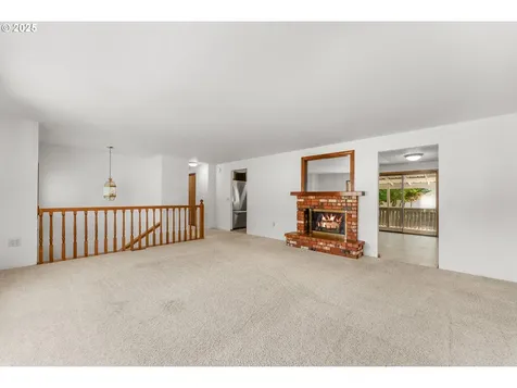 1925 NW Sunberry Drive Roseburg OR 97471