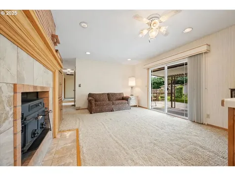 13222 NE Rose Parkway Portland OR 97230