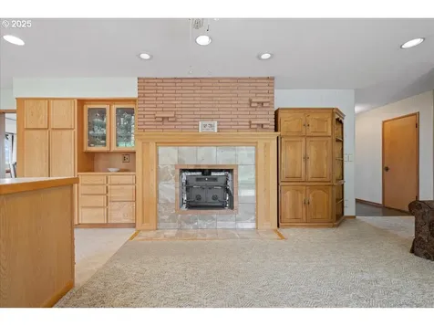 13222 NE Rose Parkway Portland OR 97230