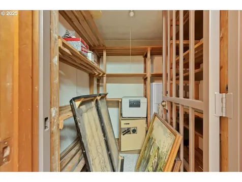 13222 NE Rose Parkway Portland OR 97230