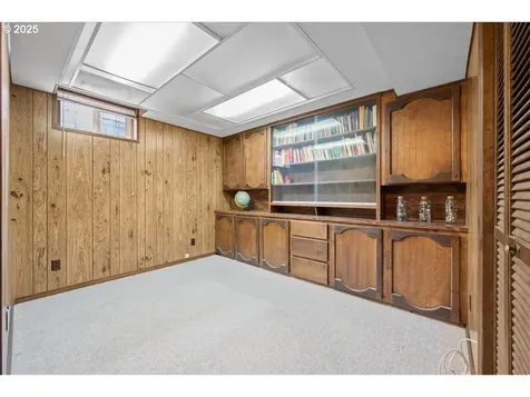 13222 NE Rose Parkway Portland OR 97230