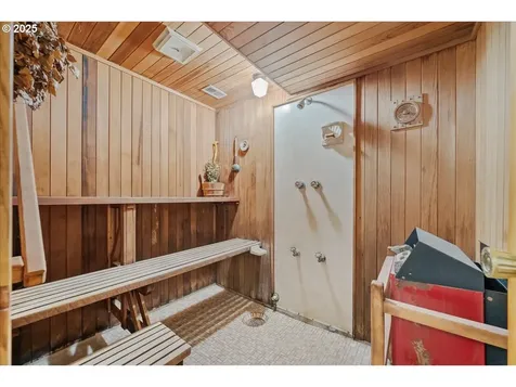 13222 NE Rose Parkway Portland OR 97230