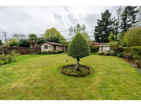 13222 NE Rose Parkway Portland OR 97230