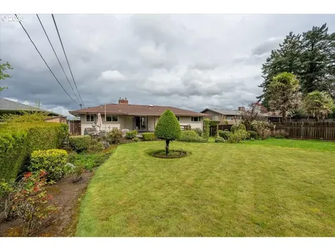13222 NE Rose Parkway Portland OR 97230
