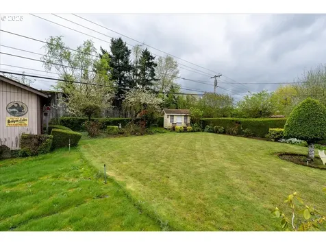 13222 NE Rose Parkway Portland OR 97230
