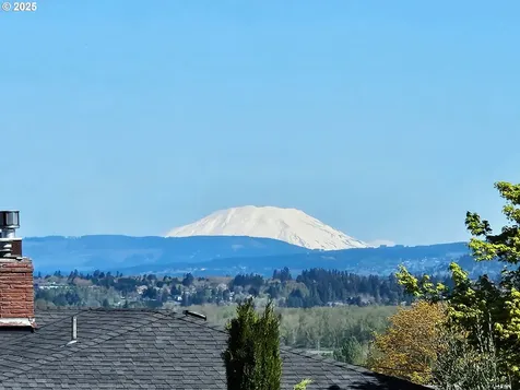 13222 NE Rose Parkway Portland OR 97230