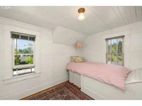 938 Oak Street Lake Oswego OR 97034