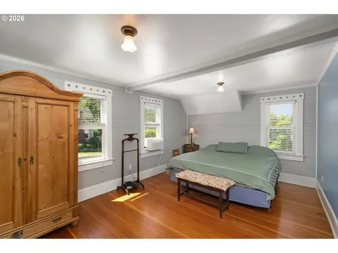 938 Oak Street Lake Oswego OR 97034