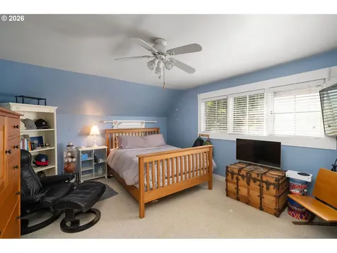 938 Oak Street Lake Oswego OR 97034