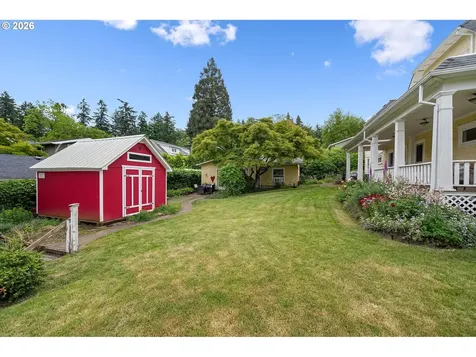 938 Oak Street Lake Oswego OR 97034
