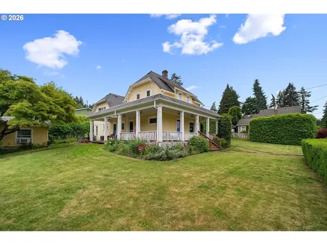 938 Oak Street Lake Oswego OR 97034