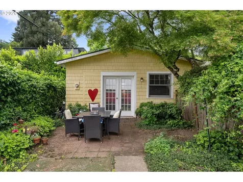 938 Oak Street Lake Oswego OR 97034