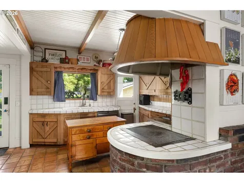 938 Oak Street Lake Oswego OR 97034