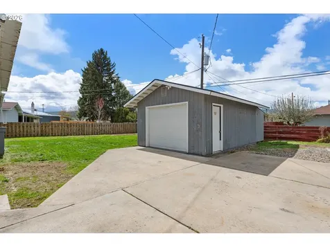 3355 8th Drive Baker City OR 97814
