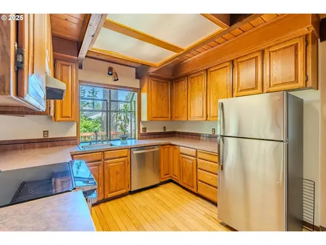 975 SW Florence Court Gresham OR 97080