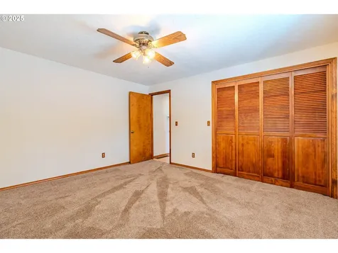 975 SW Florence Court Gresham OR 97080