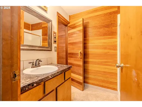 975 SW Florence Court Gresham OR 97080