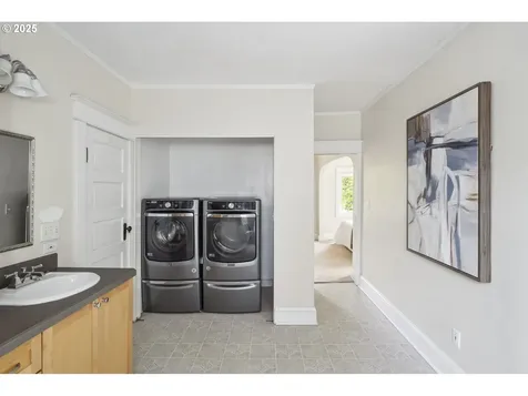 1725 NE 52nd Avenue Portland OR 97213
